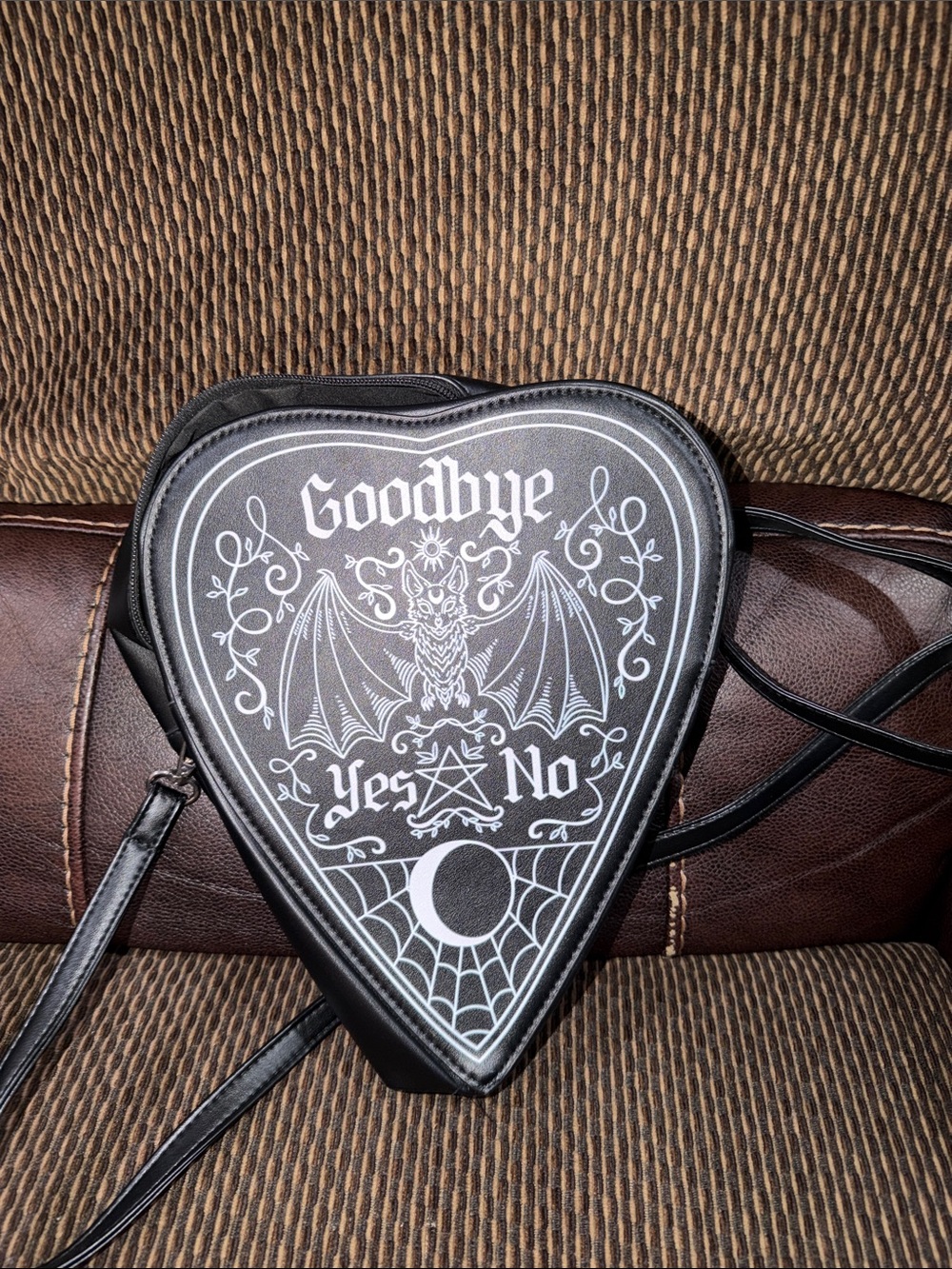 Wild Wolf Halloween exclusive ouija planchette shaped black handbag